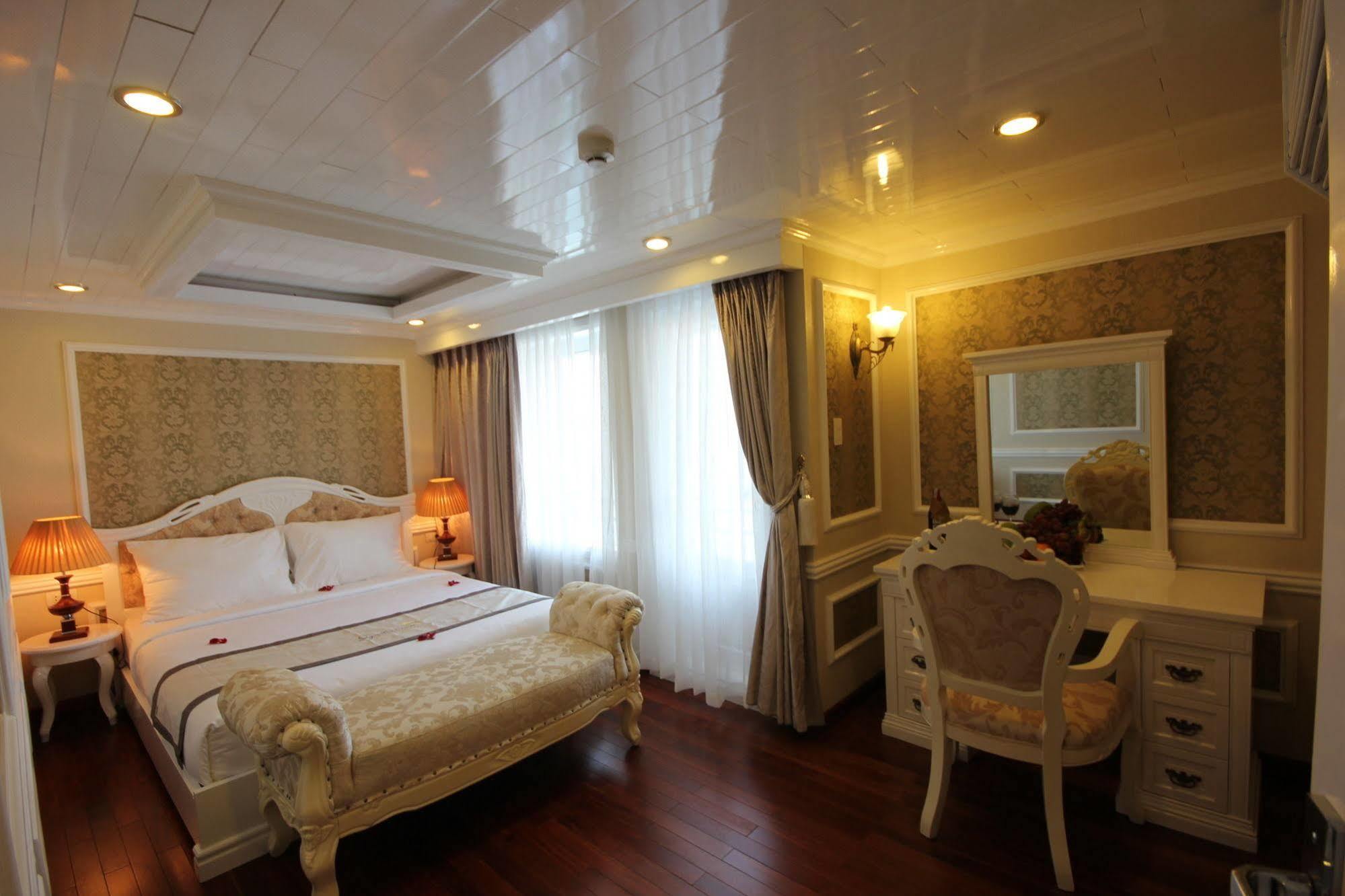 Signature Halong Cruise Hạ Long-öböl Kültér fotó