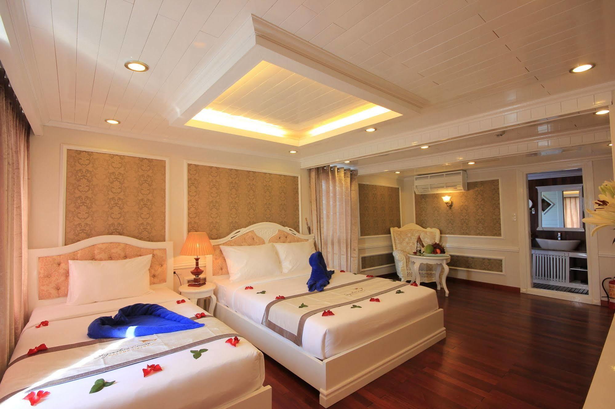 Signature Halong Cruise Hạ Long-öböl Kültér fotó