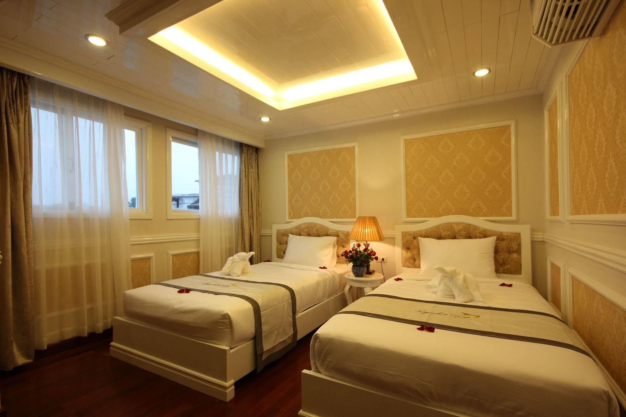 Signature Halong Cruise Hạ Long-öböl Kültér fotó