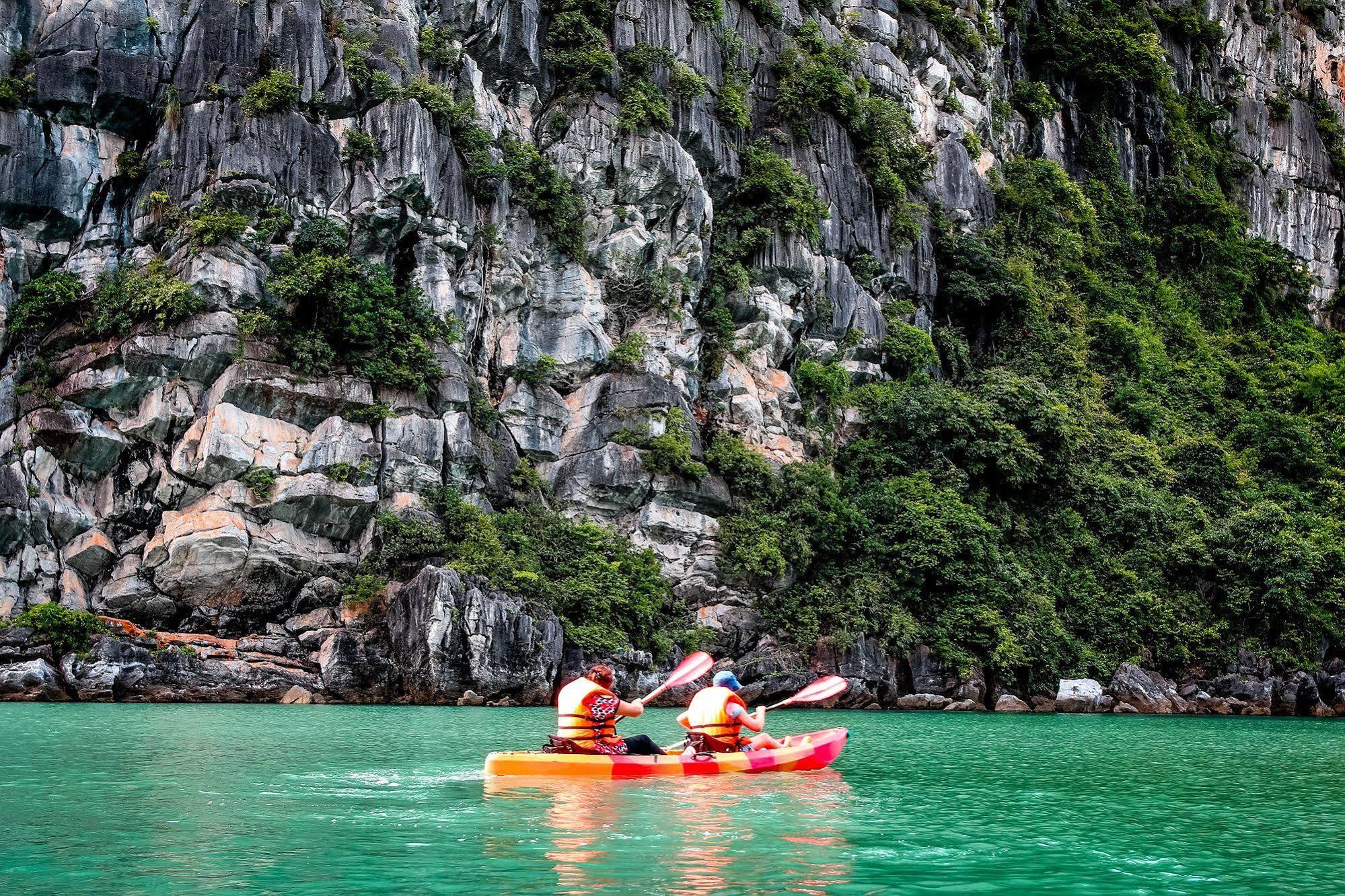 Signature Halong Cruise Hạ Long-öböl Kültér fotó