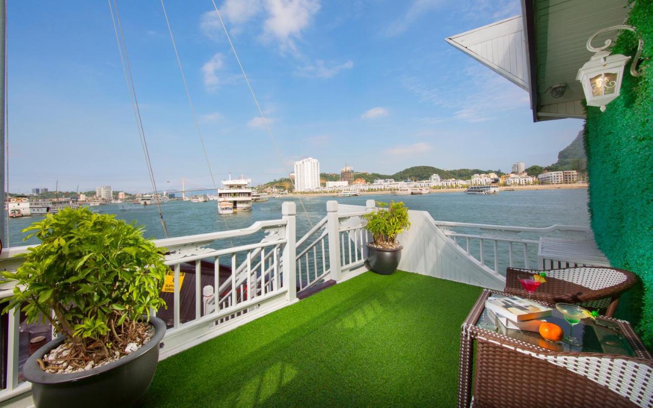 Signature Halong Cruise Hạ Long-öböl Kültér fotó